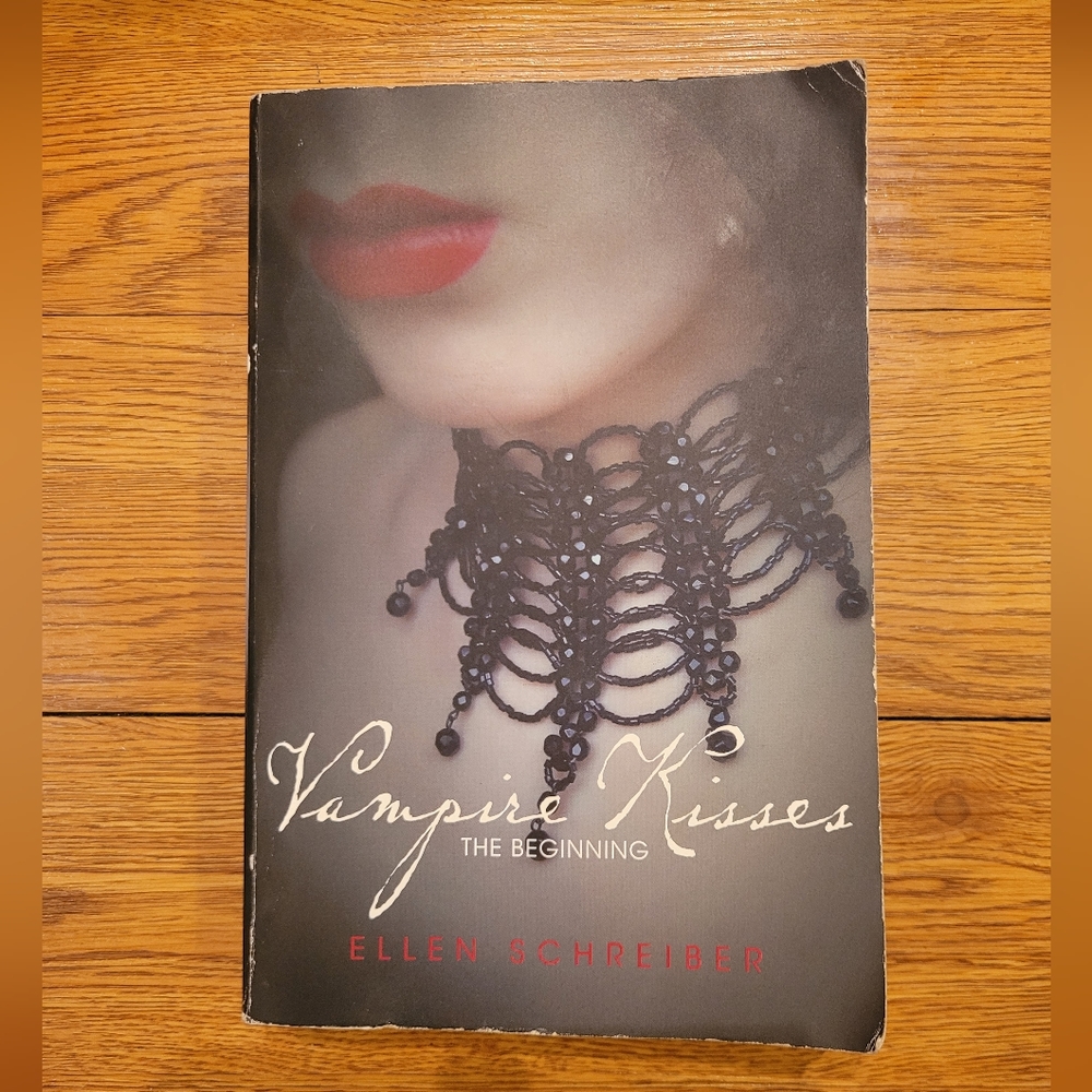 Ellen Schreiber "Vampire Kisses" + "Dance With A Vampire" Paperbacks